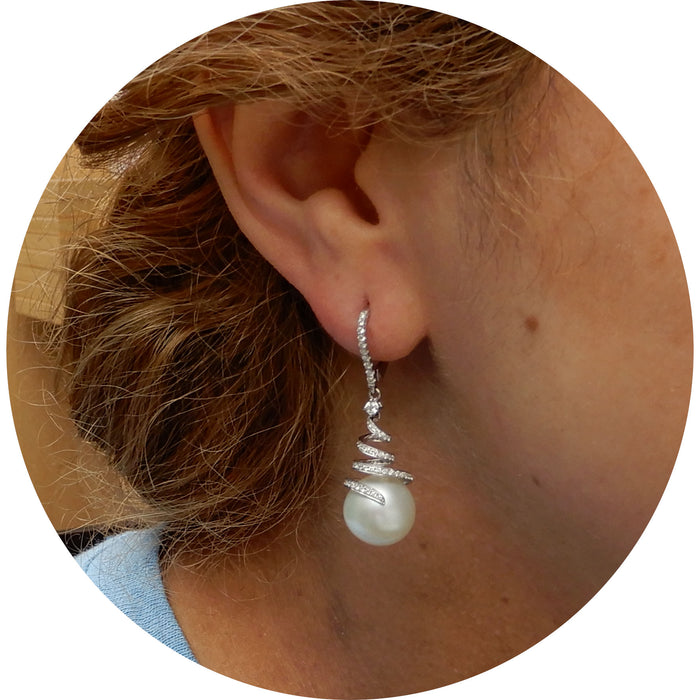 Oorhangers, Zuidzee Parel, Diamant, 18K
