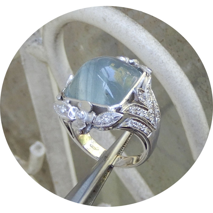 Ring, Aquamarijn Cabochon, Diamant, 14K