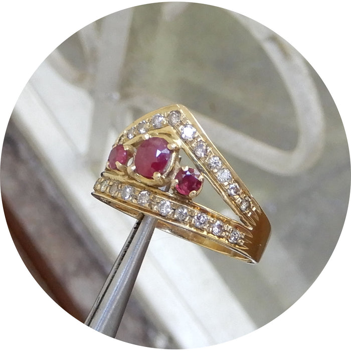 Ring, Robijn, Diamant, Tiara, 18K