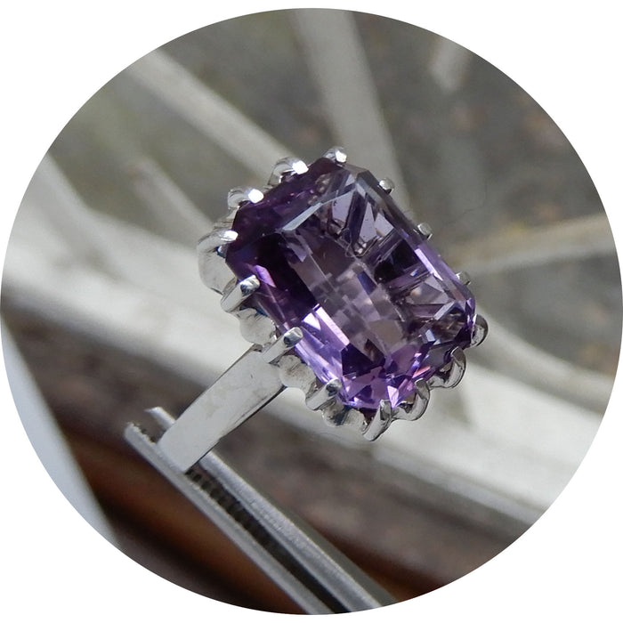 Ring, Amethist, 18K Witgoud