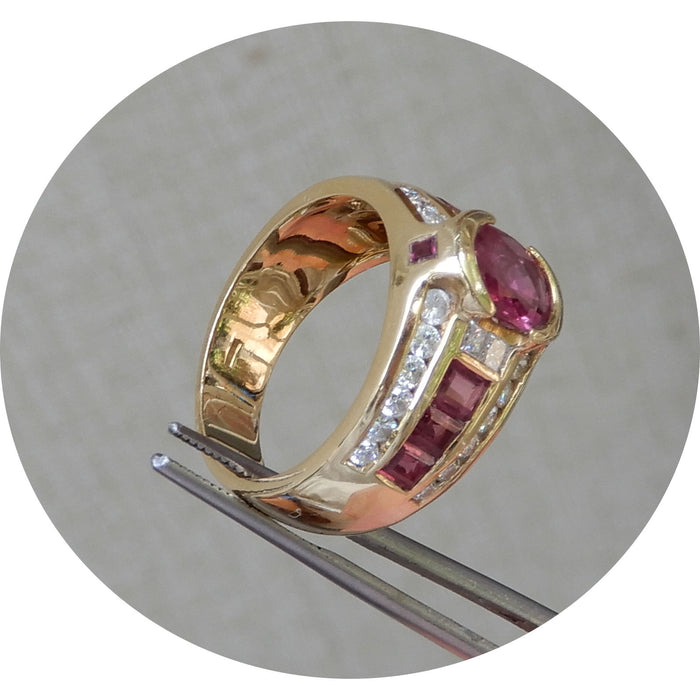 Ring, Robijn, Diamant, 18K Geelgoud
