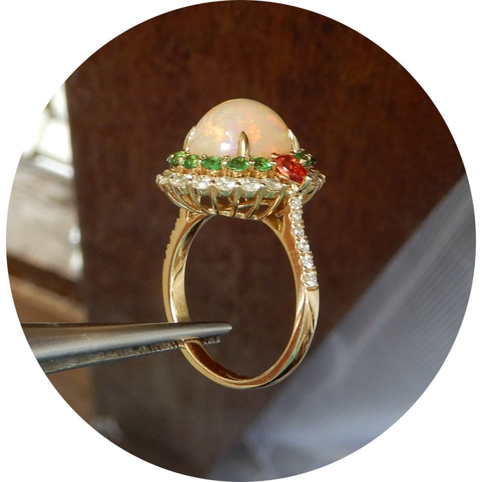 Ring, Opaal, Tsavoriet, Diamant, 18K
