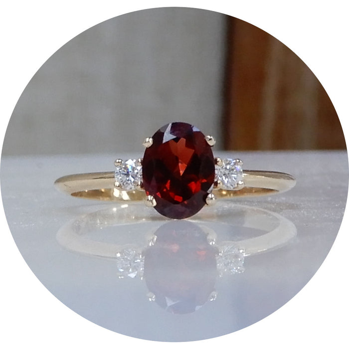 Ring, Rhodoliet, Diamant, 14K Geelgoud