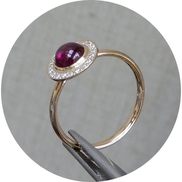 Ring, Rhodoliet Cabochon, Diamant, 14K