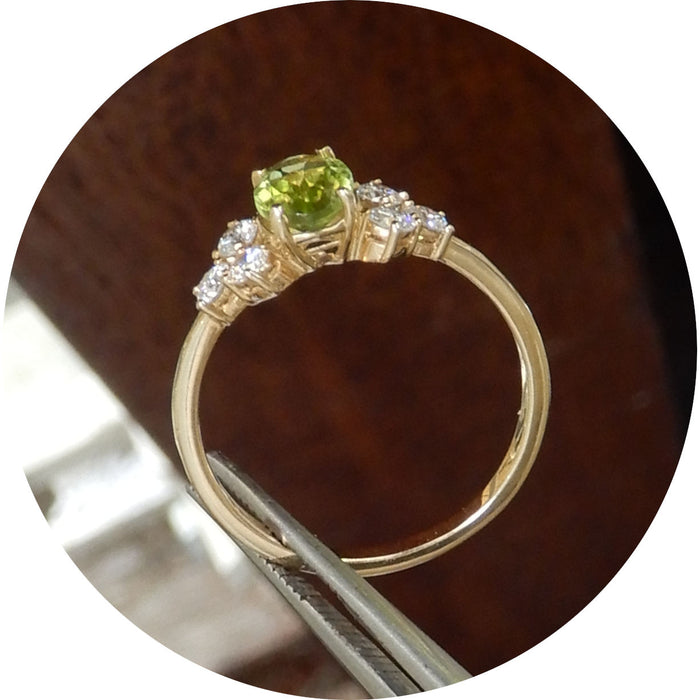 Ring, Peridot, Diamant, 14Krt. Goud