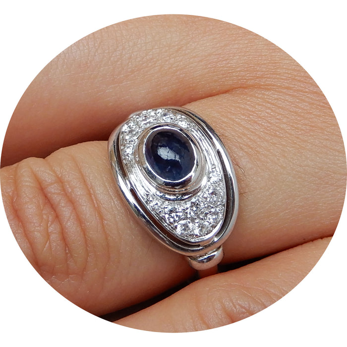 Ring, Saffier Cabochon, Diamant, 18K