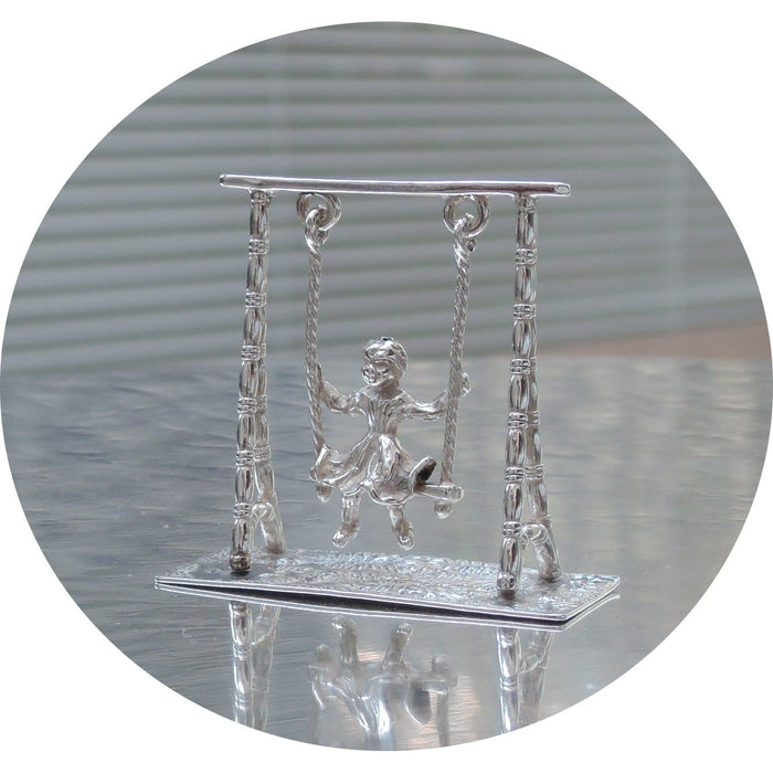 Miniatuur Zilver, Meisje op Schommel