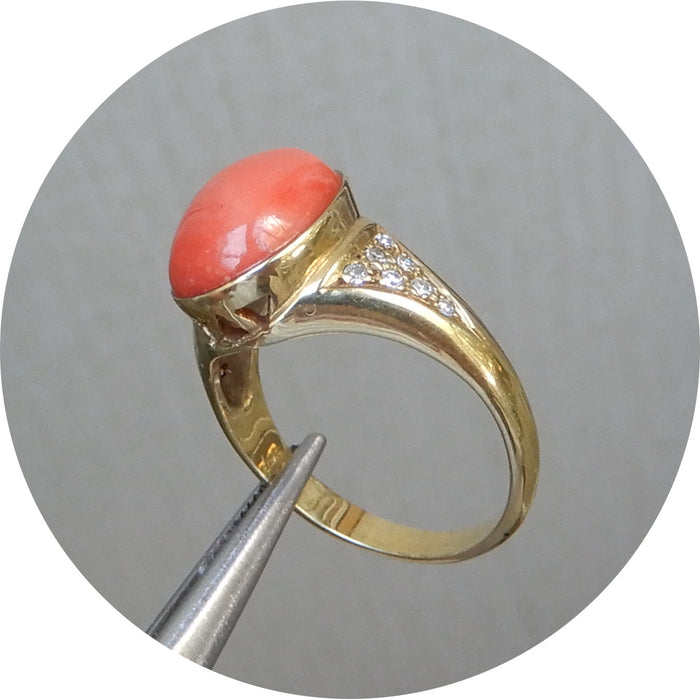 Ring. Koraal, Diamant, 14K