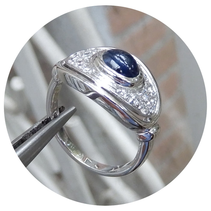 Ring, Saffier Cabochon, Diamant, 18K