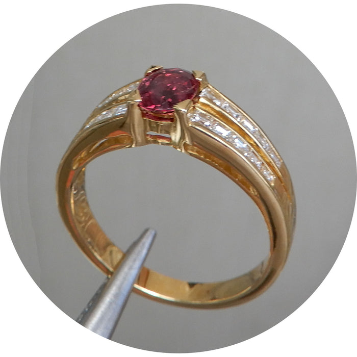 Ring, Robijn, Diamant Carré, 18K