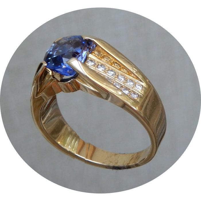 Ring, Saffier, Diamant, 18K Geelgoud